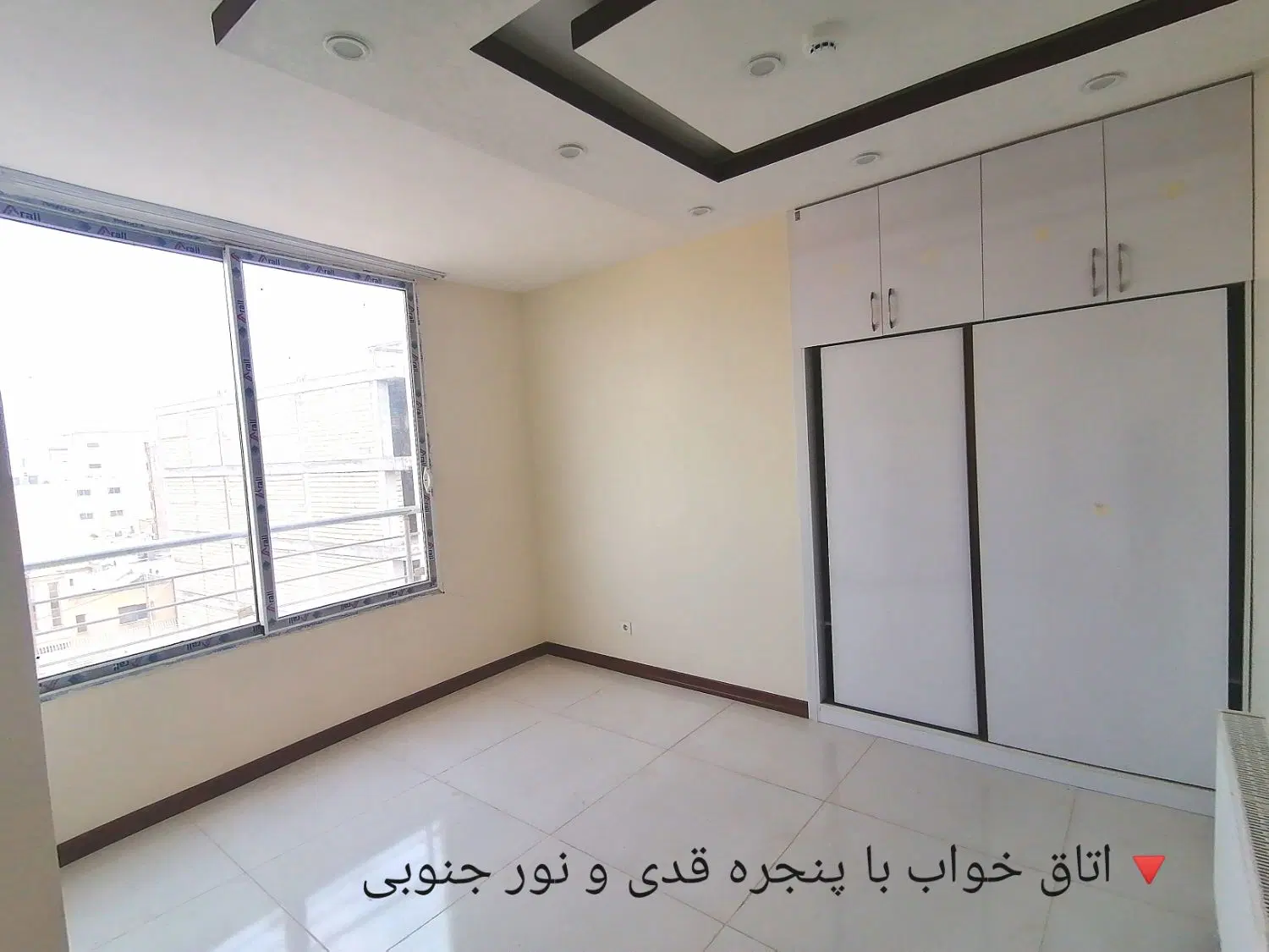 آپارتمان137متری، 3 خواب، ط4،پروین لوکیشن قوی