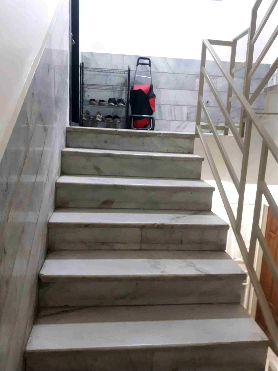 فروش آپارتمان85متری 2خوابه45 متری گلشهر-خ.حسن زاده
