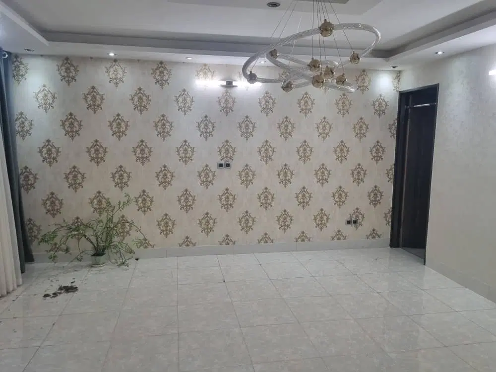 طبقه اول از دوطبقه