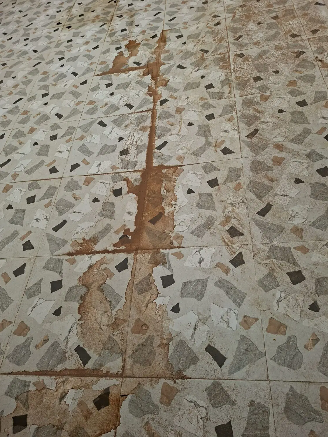 منزل ۱۰۰ متری