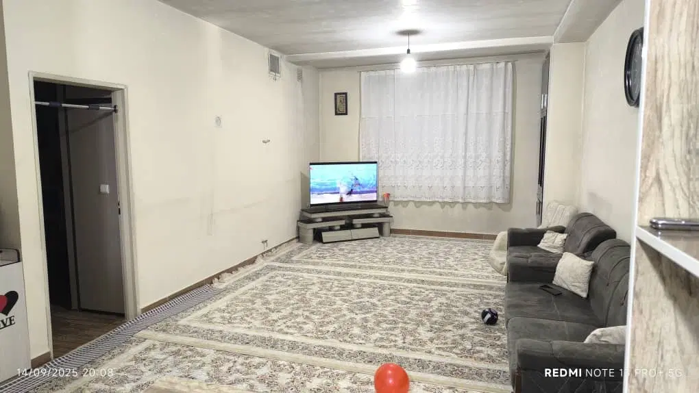 واحد ۷۰ متری در محله خاکویی روبه جلو