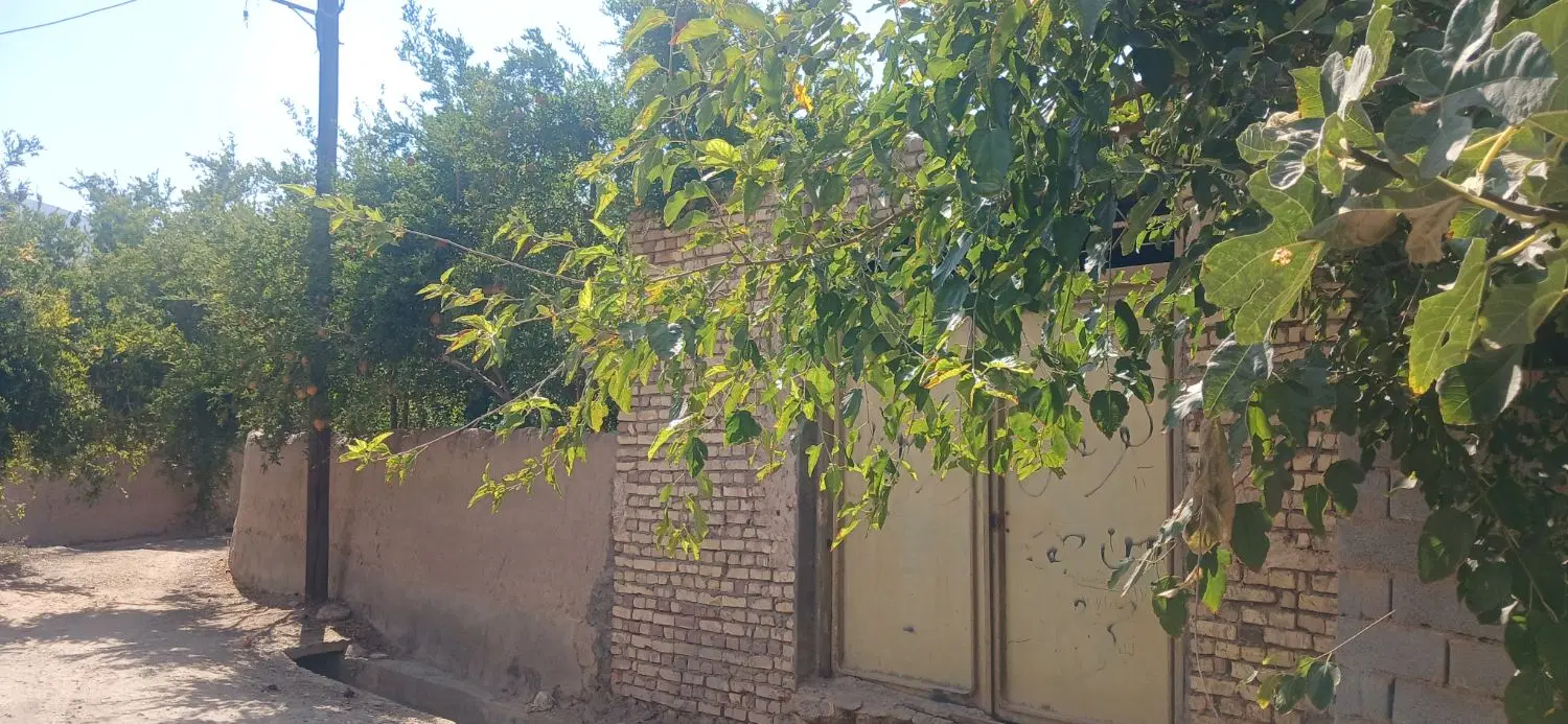 ۴۰۰ متر باغ تفت