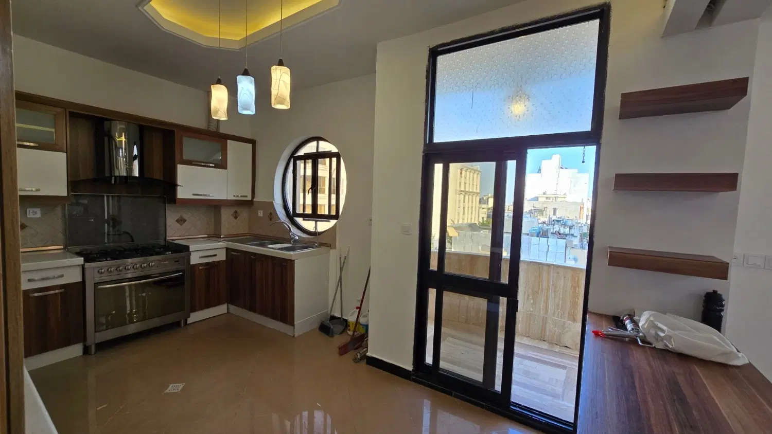 آپارتمان ۱۵۰ متری، بازسازی شده، ابتدای هاشمیه