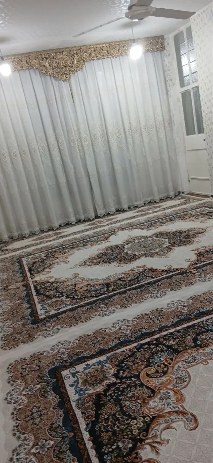 فروش خانه دو واحد بالا وپایین ویلایی