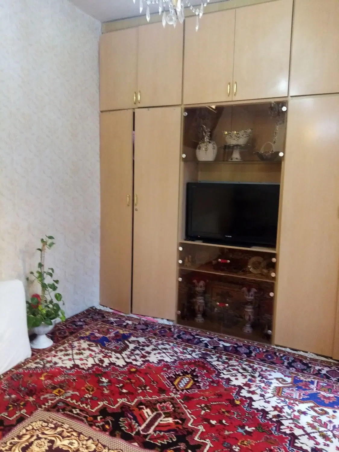 حیاط درشمس تبریزی