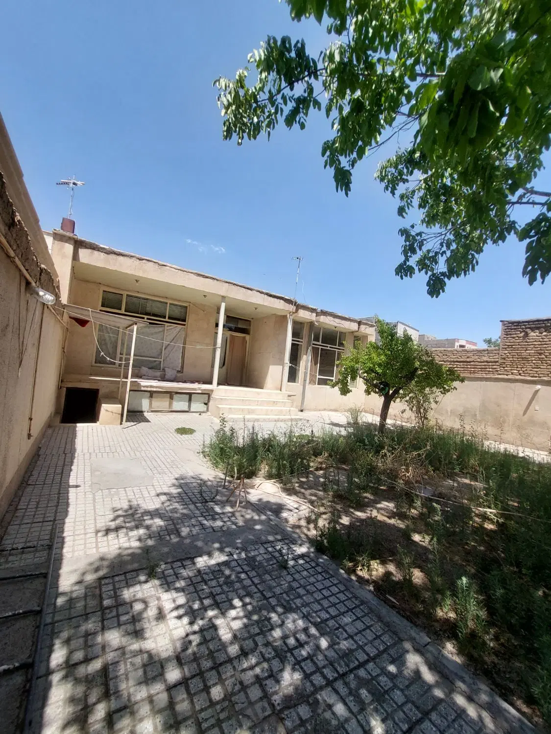 335مترویلای_17شهریورشمالی خ سرداران_املاک نیاوران