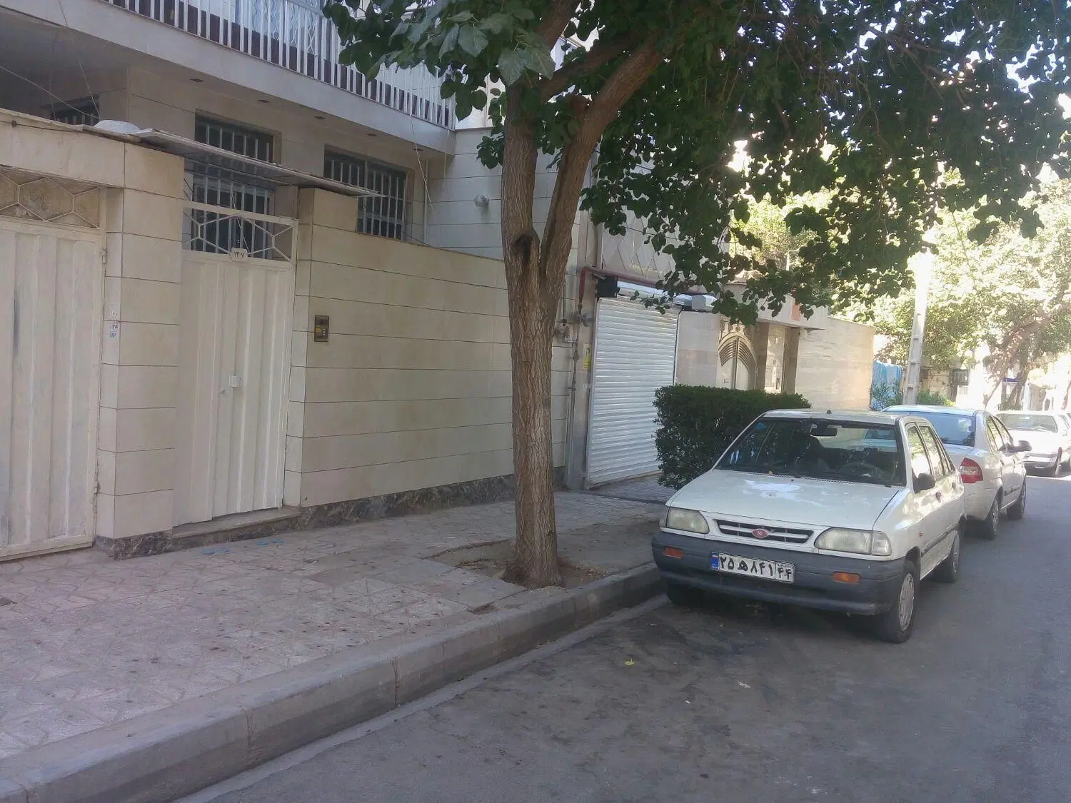 کوهسنگی همت زیرهمکف ۶۵ یکخواب همکف۱۰۰متر۲خوابتخلیه