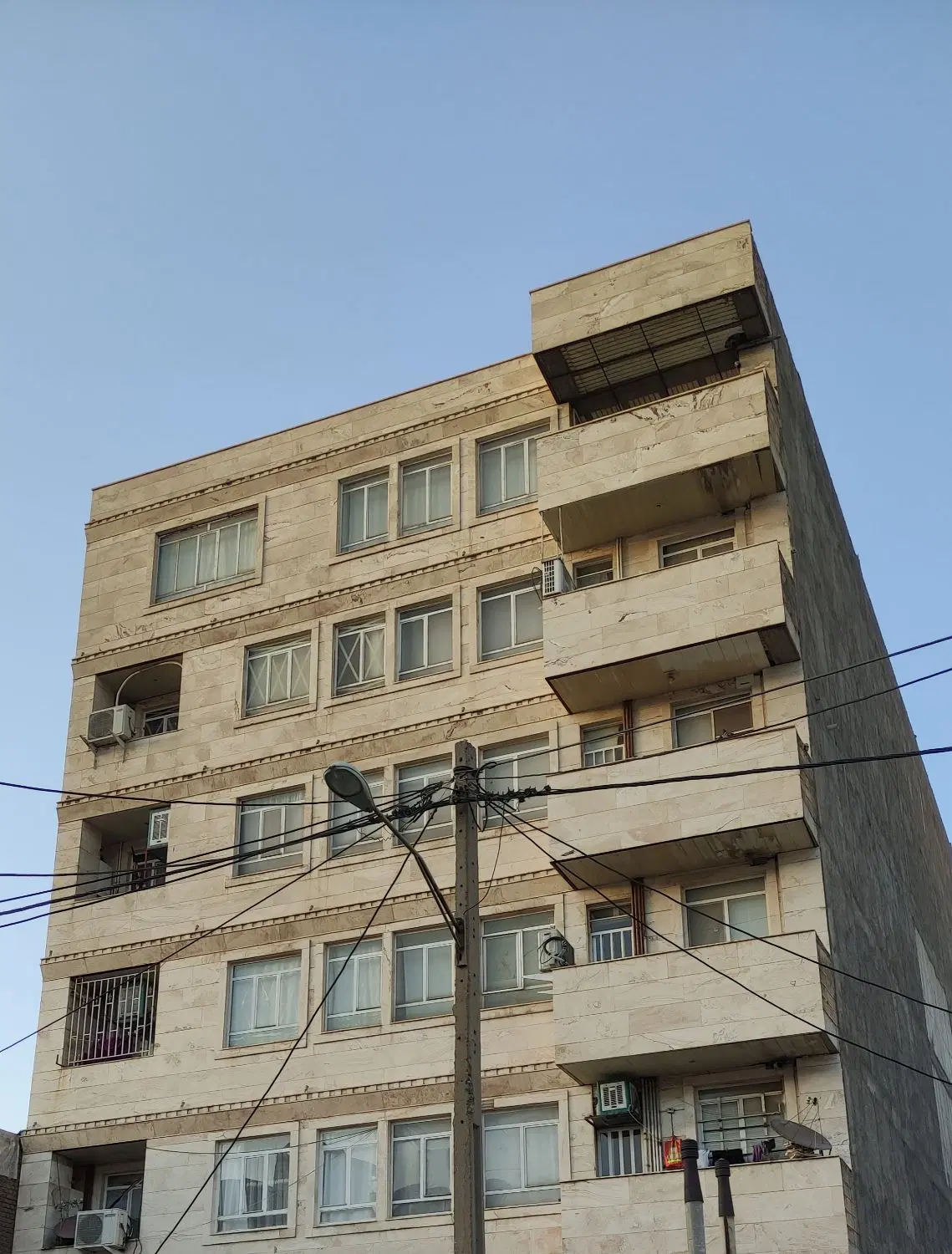 125 متر_ با پارکینگ _ روبه نما