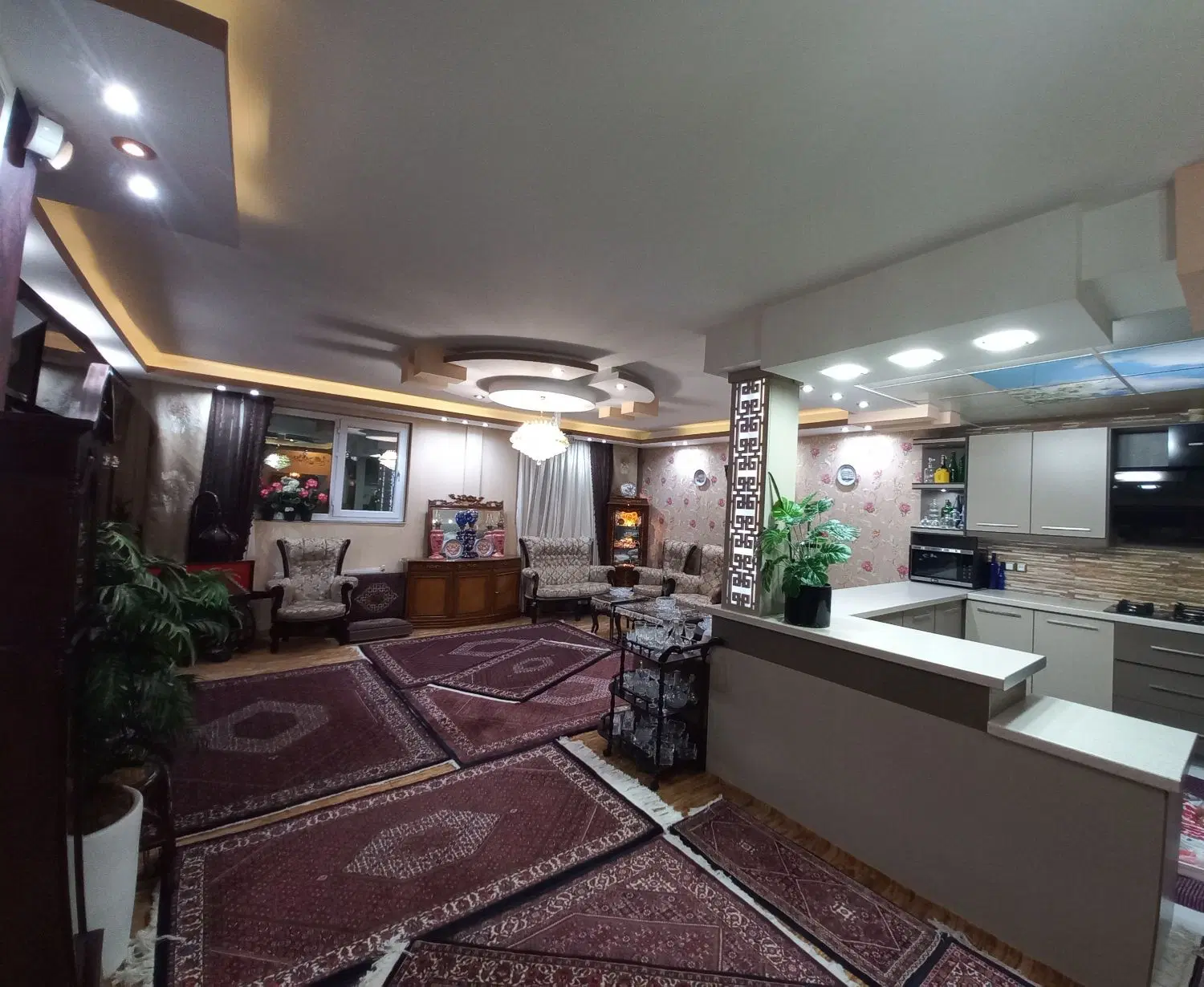 آپارتمان فوق تجهیز و لوکس