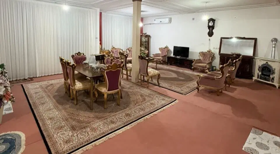 اجاره حیاط دربست