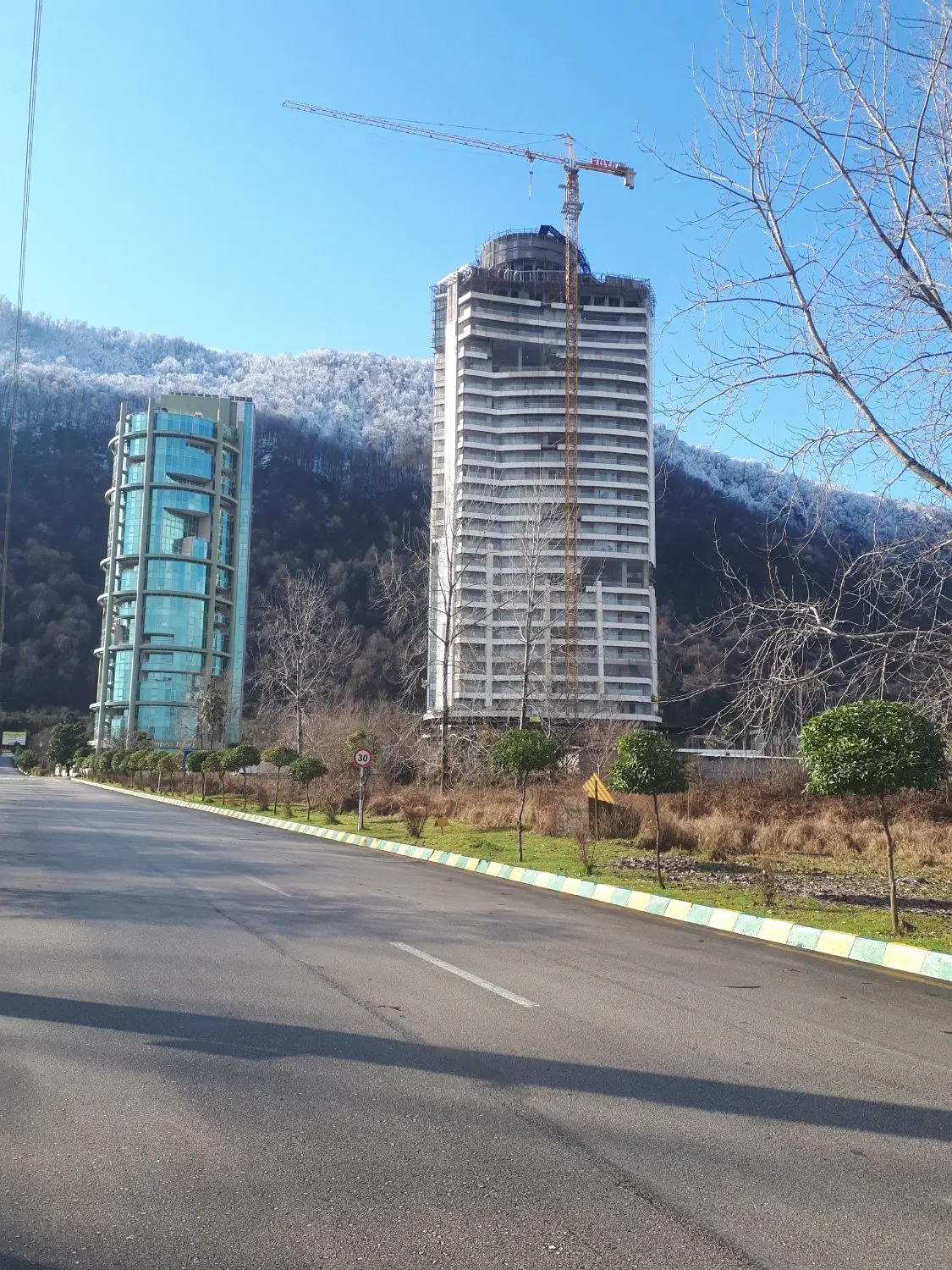 زمین شهرک نمک آبرود