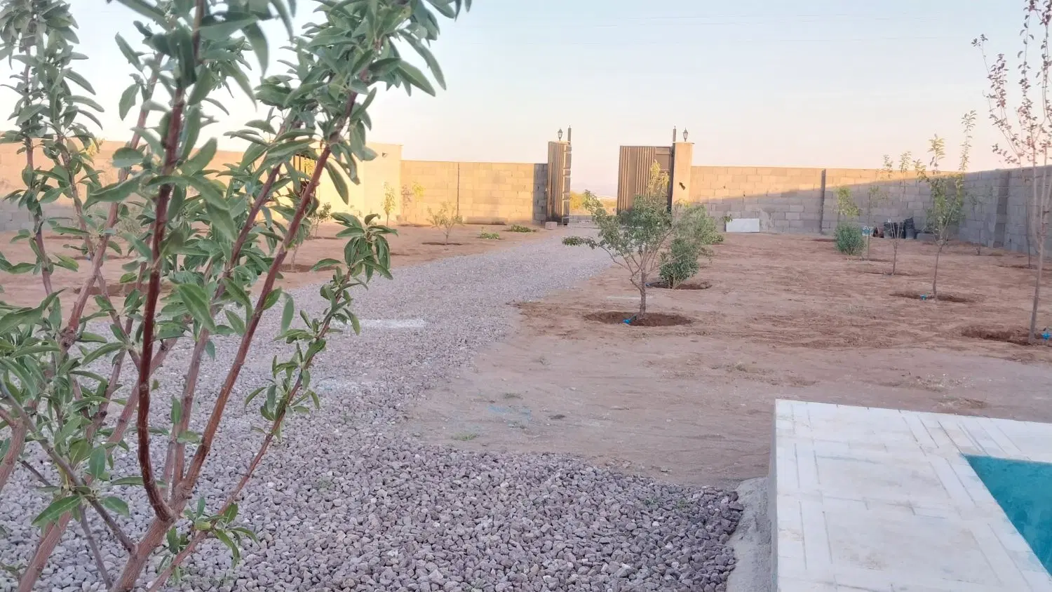 فروش باغچه با همه‌ی مجوزات