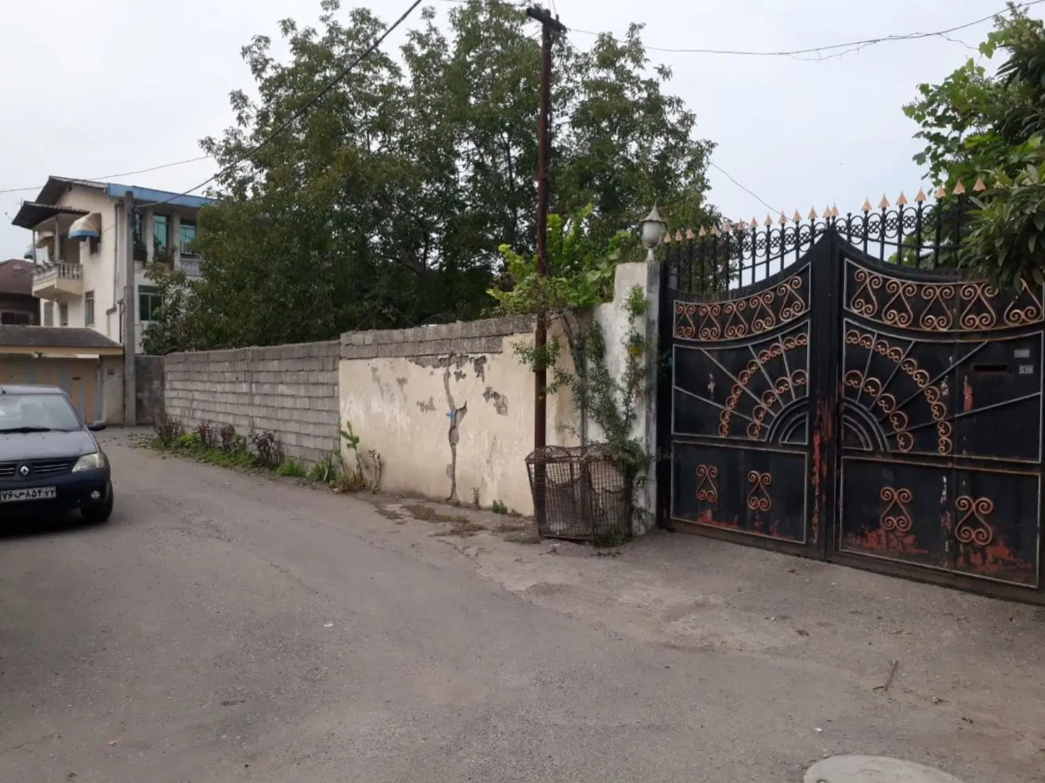 کوچه بهار دوستگر ۶۰ متری همکف حیاط مشترک با مالک