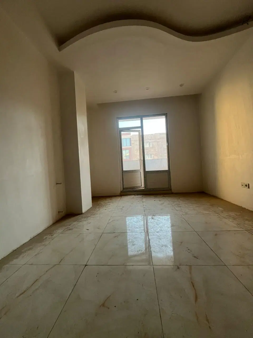 اپارتمان ۱۲۰ متری دو خواب تک واحدی کلید اول