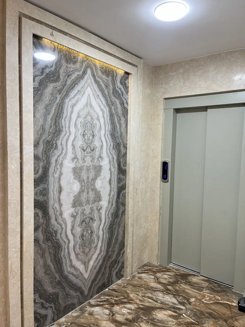 ۱۰۵ متر، نبش خیابان، فول، جلال