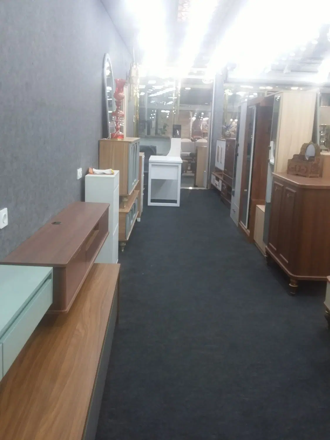 مغازه جمعا ۹۰ متری در دوطبقه