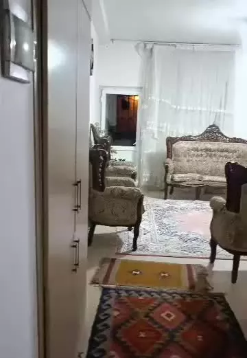 اپارتمان ۹۴ متری مجتمع پاسارگاد