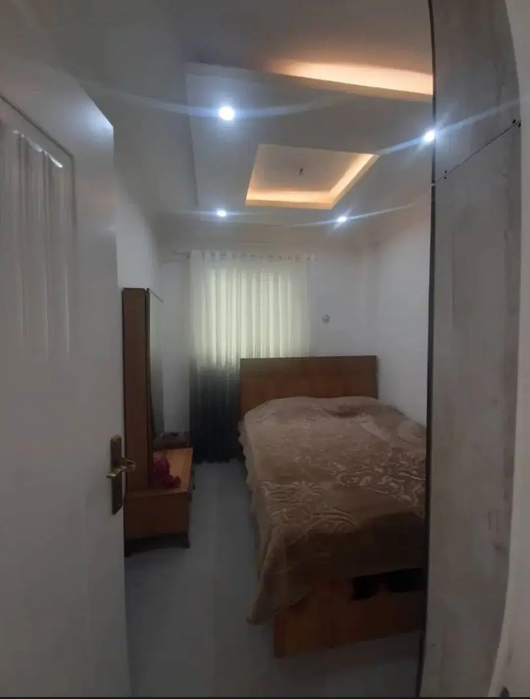 نیازمند همخونه خانم
