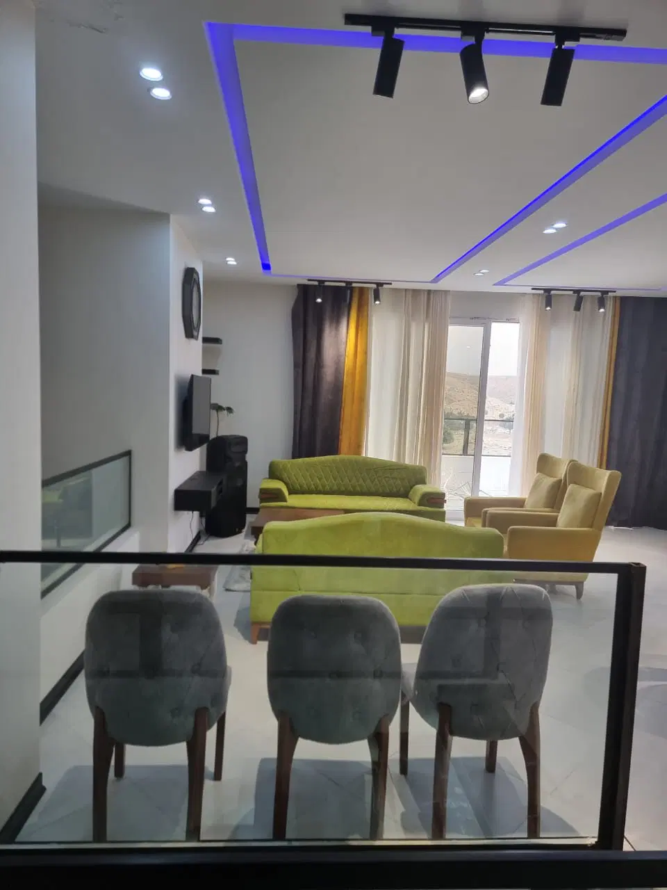 ۶۳ متربا۲ پارکینگ تاپ لوکیشن تهران نو