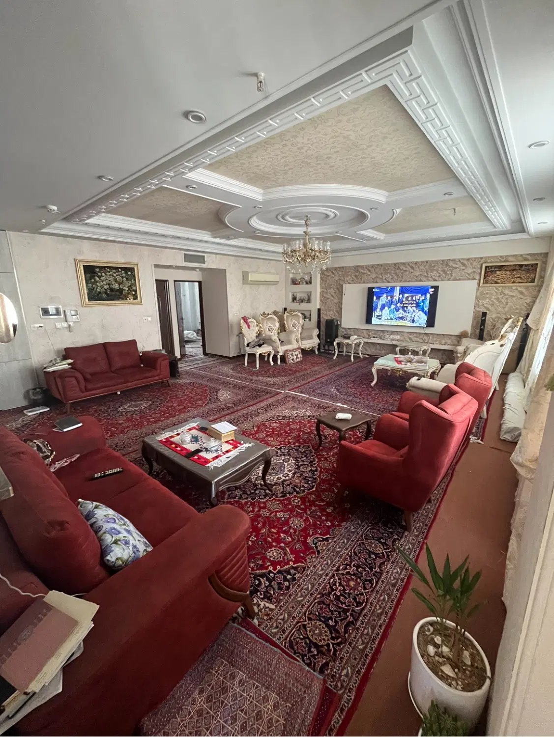 آپارتمان مسکونی تک واحدی