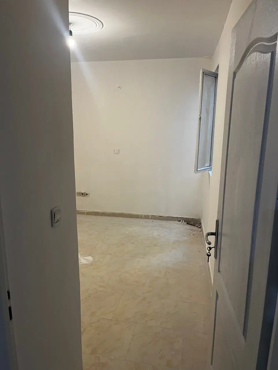 آپارتمان ۹۰ متری در سرحداباد