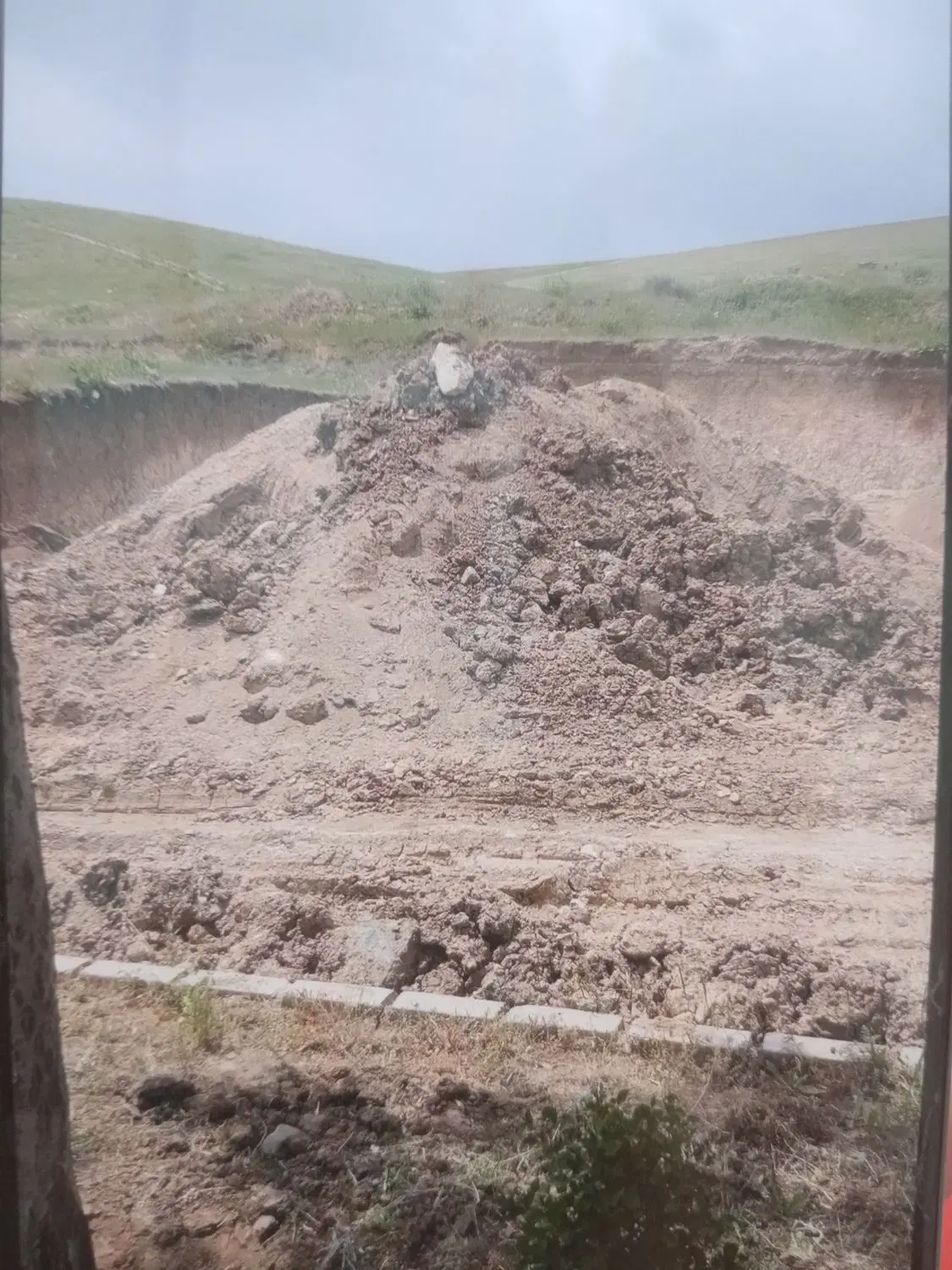 زمین بلوار کردستان روبروی سایپا قدیم
