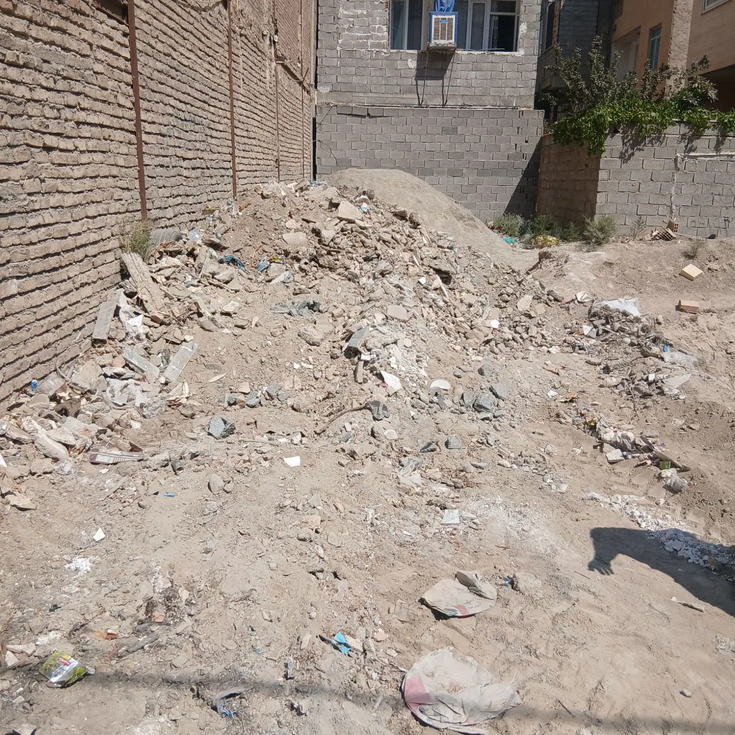 زمین مسکونی