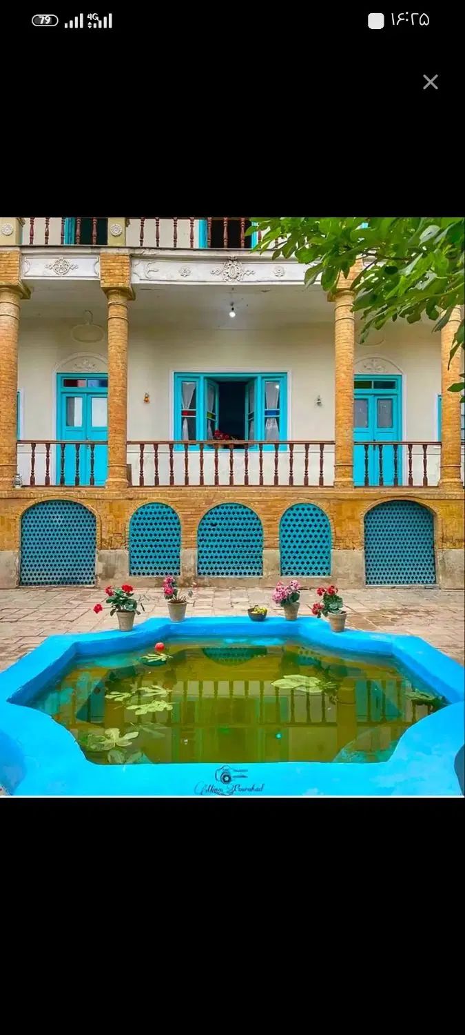 ساختمان مسکونی