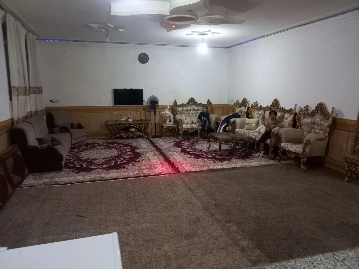 خانه ویلایی بزرگ با شناسنامه ساختمان وپایان کار