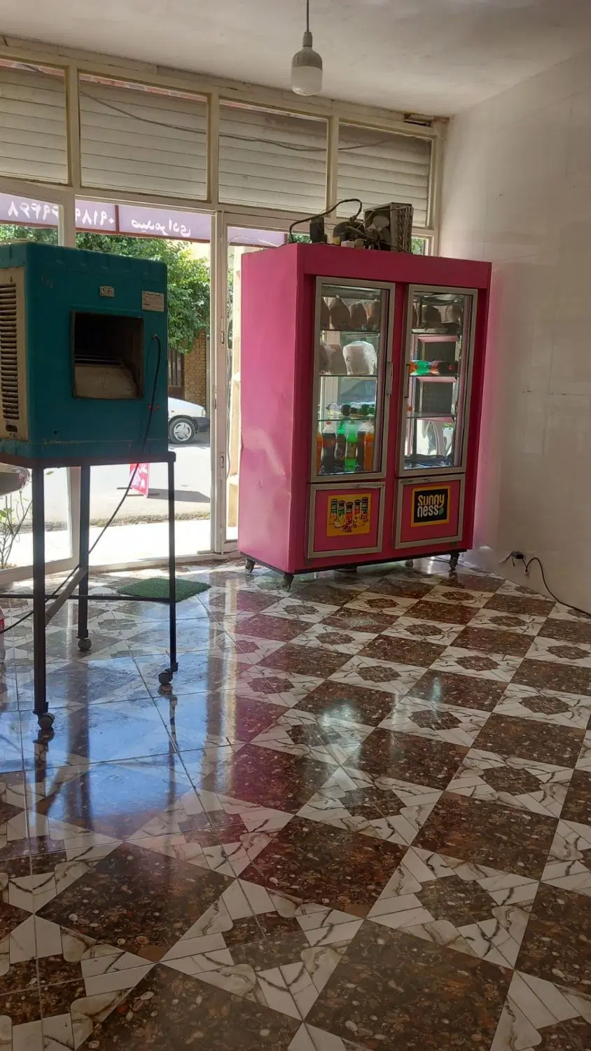 مغازه واقع درخیابان معلم  اجاره داده میشود