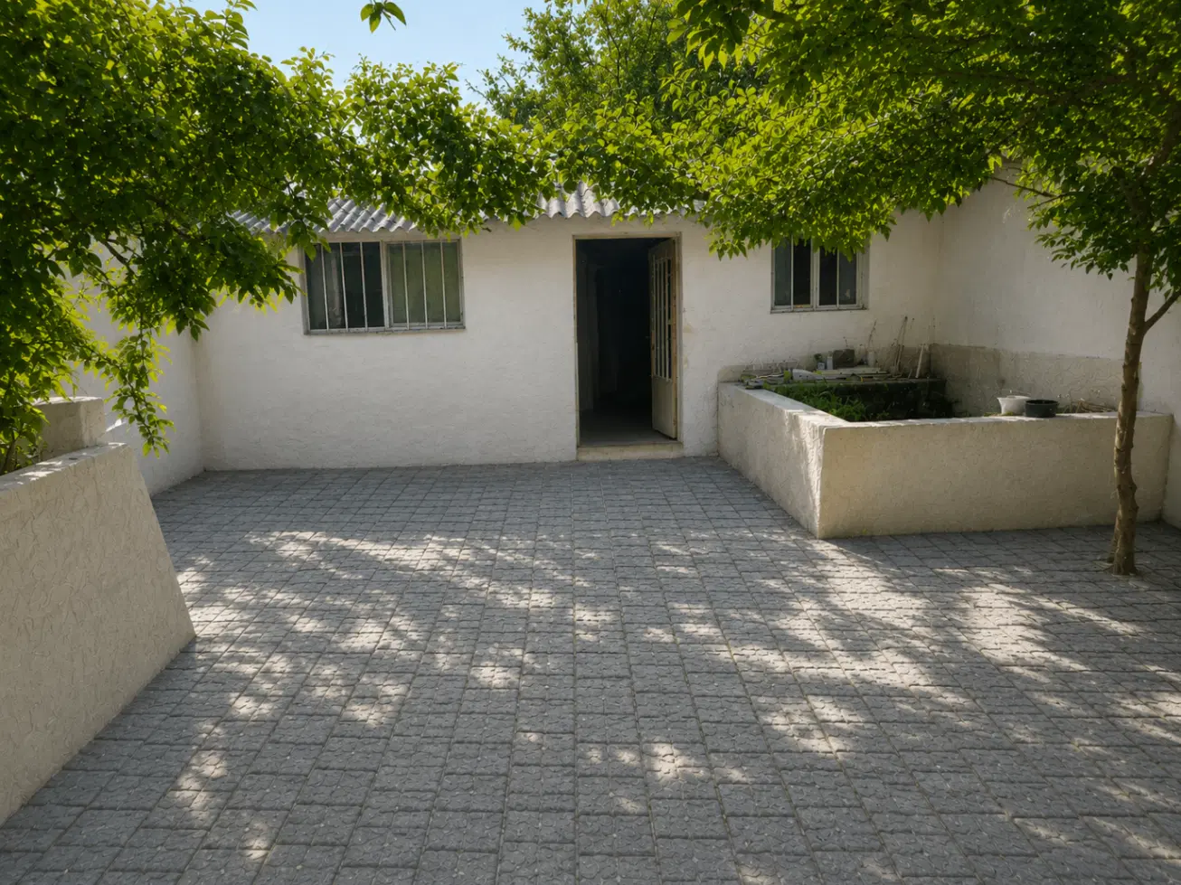 فروشخانه ۱۰۰متری