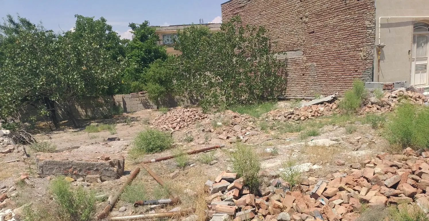 زمین مسکونی ۱۳۰متردراسفهلان
