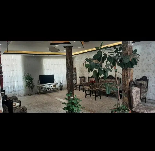 خانه ۳۰۰ متری دونبش