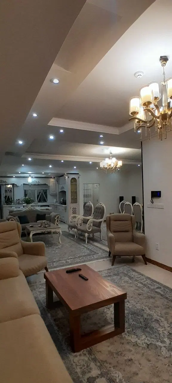 ۱۳۹ متر،خوش نقشه ویو عالی، نورگیر فوق العاده