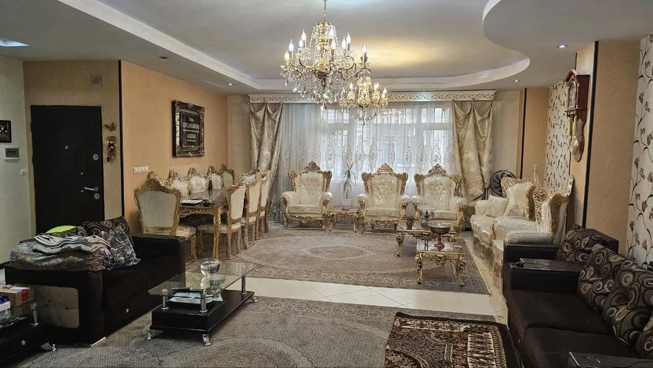 فروش یک واحد آپارتمان دو خوابه در طبقه اول