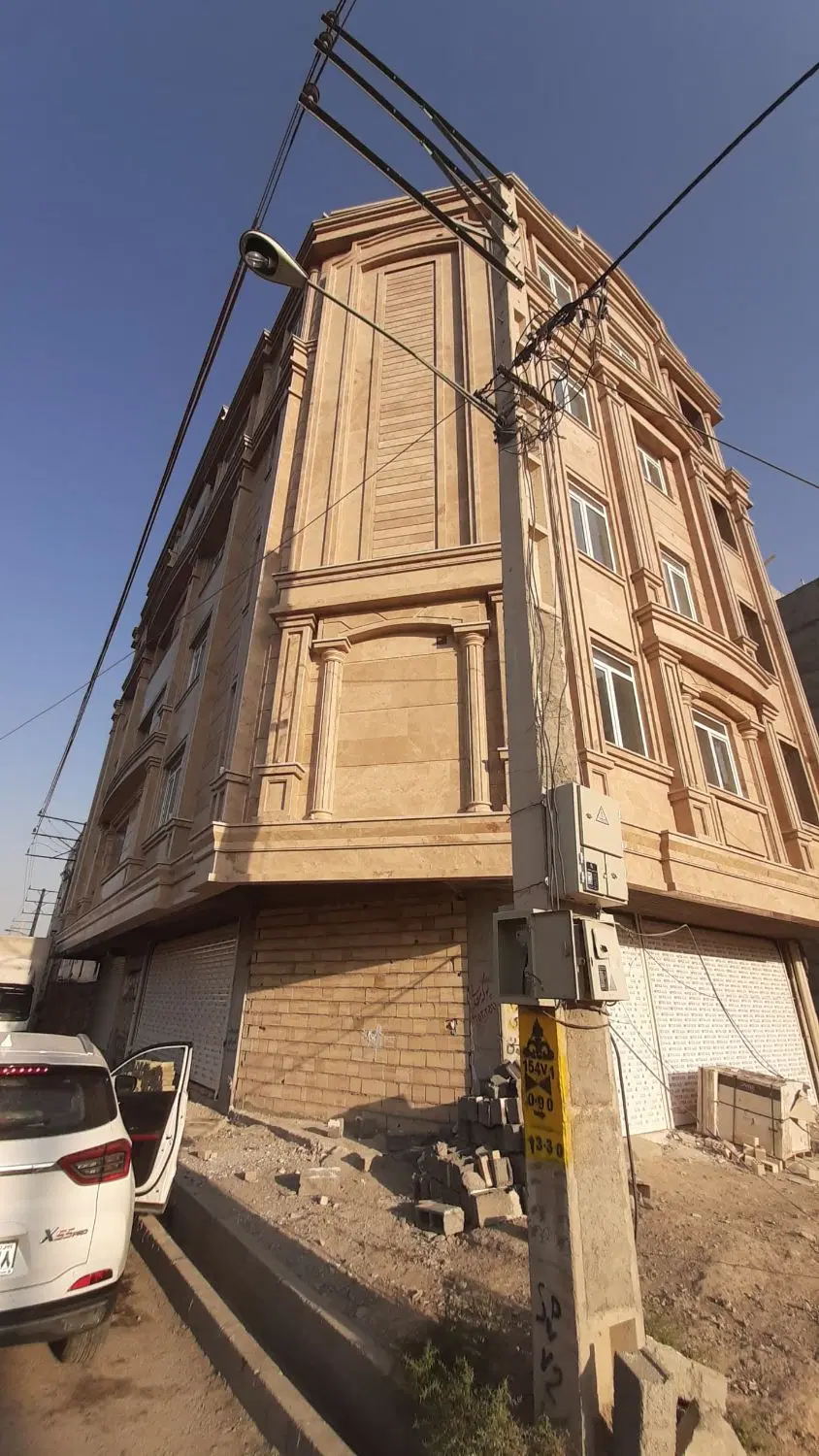 ۱۰۰ متر خوش‌نقشه_ویو ابدی باغ، غرق نور_نوساز خام