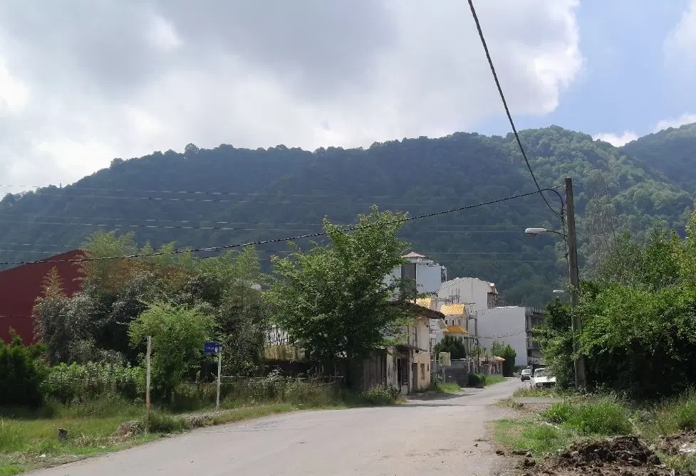 ۳۰۰متر تمام مسکونی بامجوز ساخت سند تکبرگ لیالستان