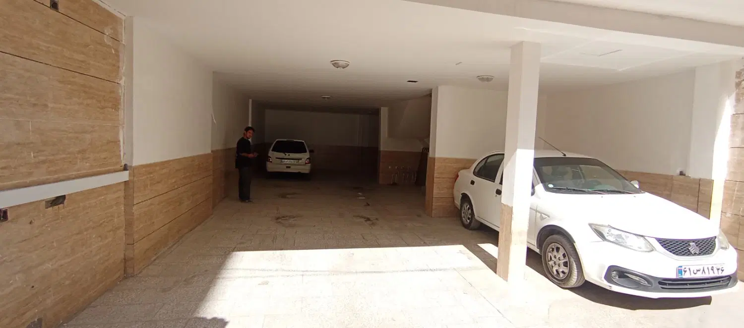 آپارتمان شکری ۱۶ توس۳۳ نوساز وکالتی