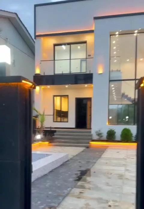 دوبلکس نما مدرن استخر تراس رو باز