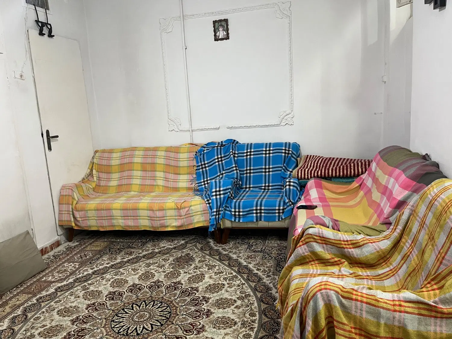 خانه دربستی_ویلایی 50 متری_سه طبقه_حتی مجرد