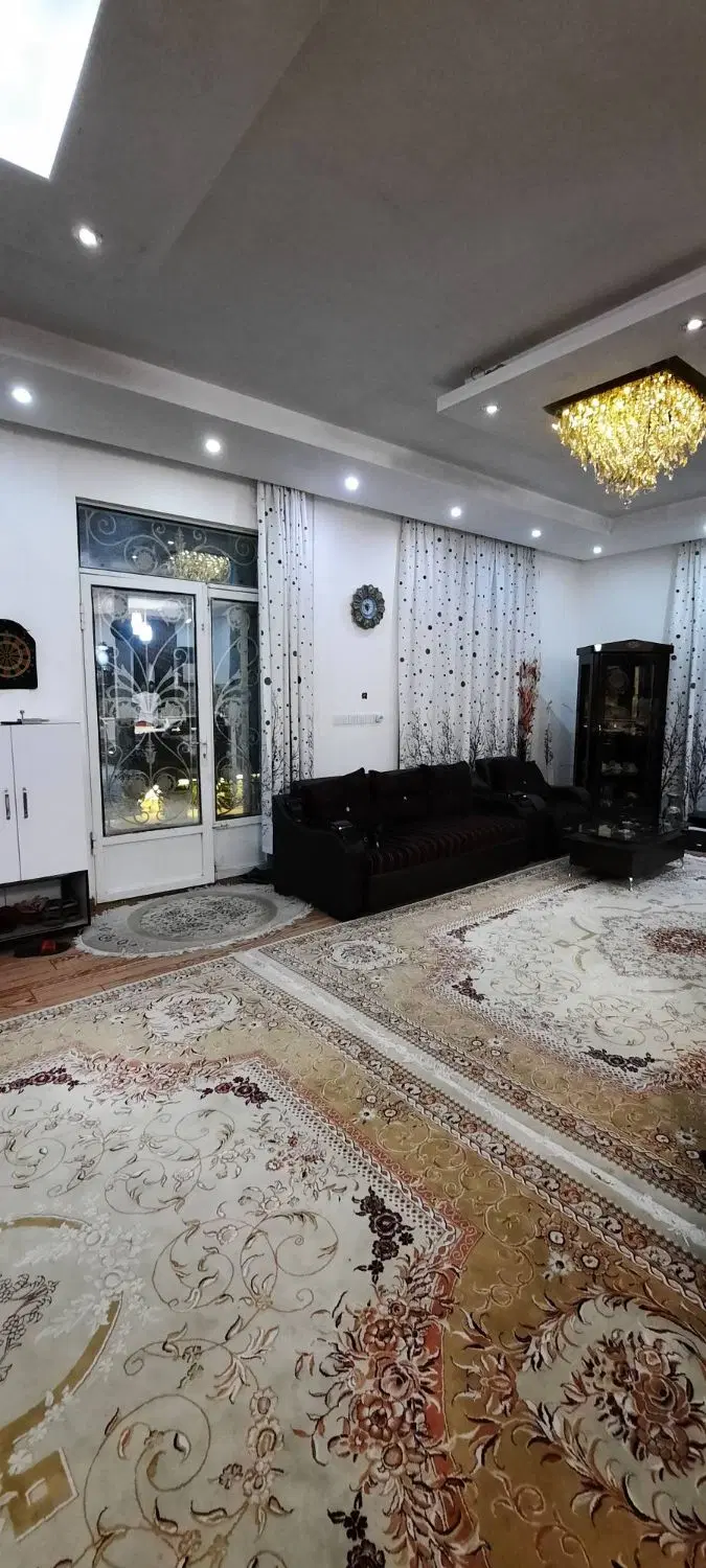 باغ با استخر و جکوزی