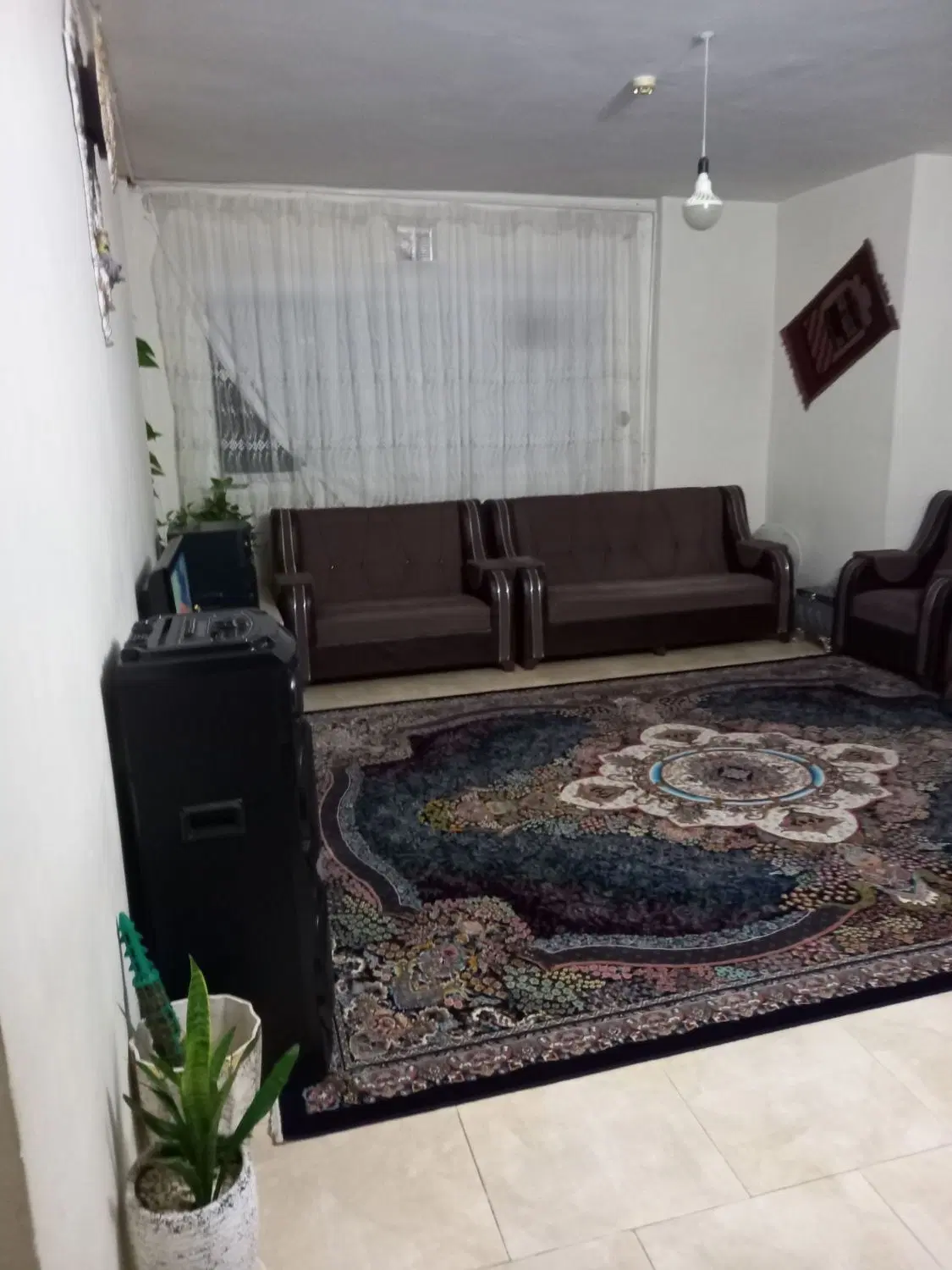 خانه ۷۵ متری دو خواب واقع در جمهوری اسلامی.