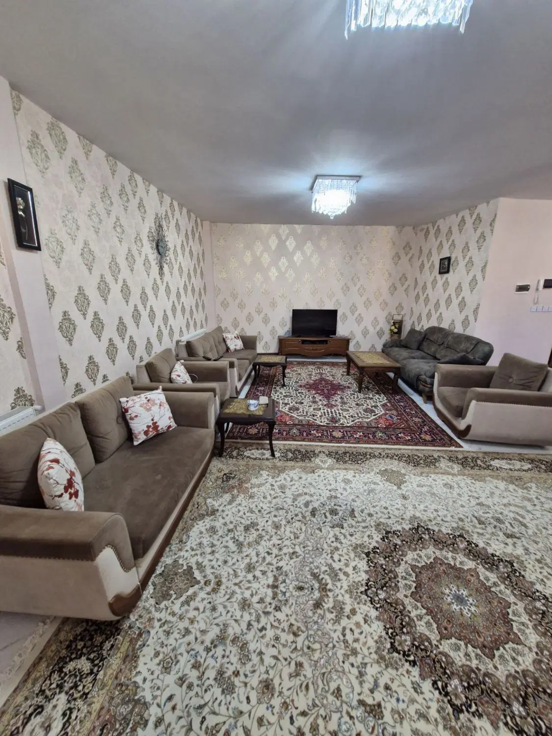 ۱۰۵ متر آپارتمان در گلکار