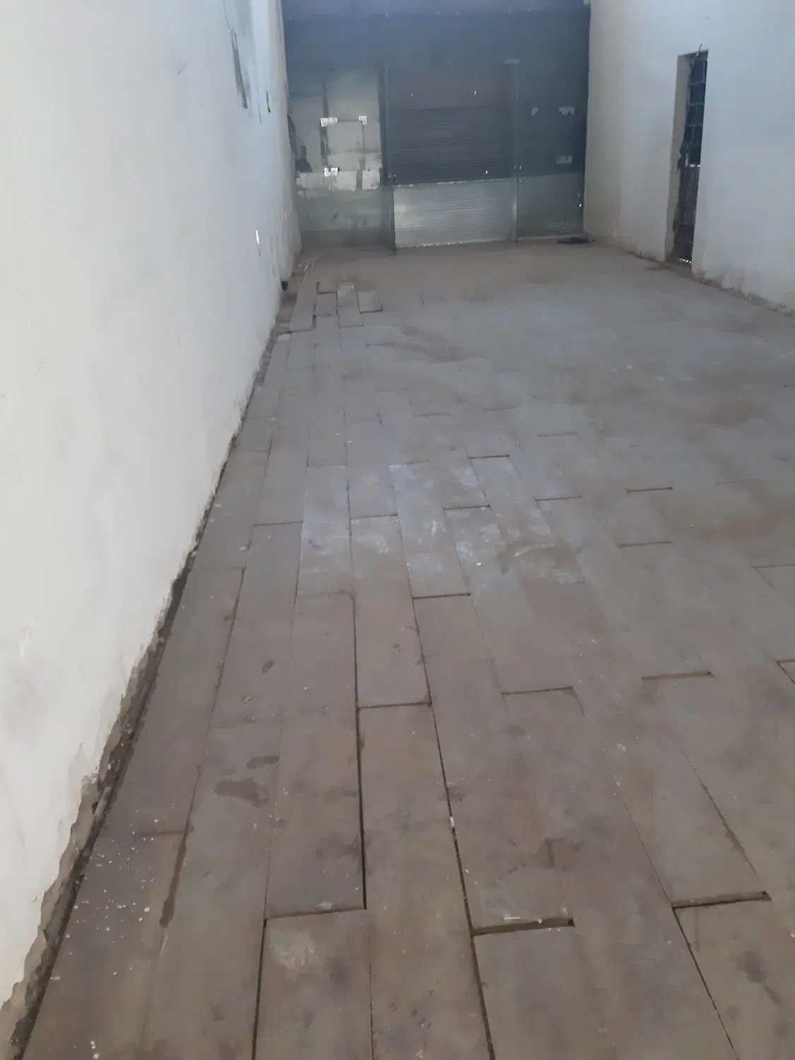 یک باب   گاراژح انباره  کارگاه و مغازه