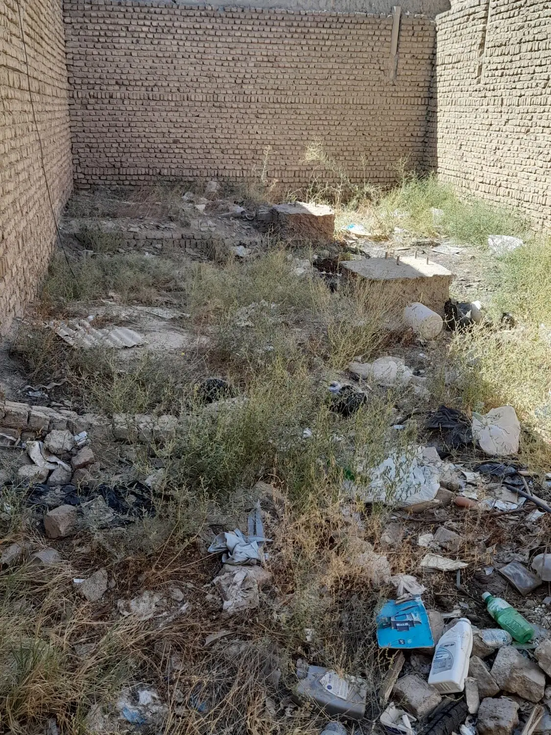 زمین ۱۰۵متری واقع درملک اباد