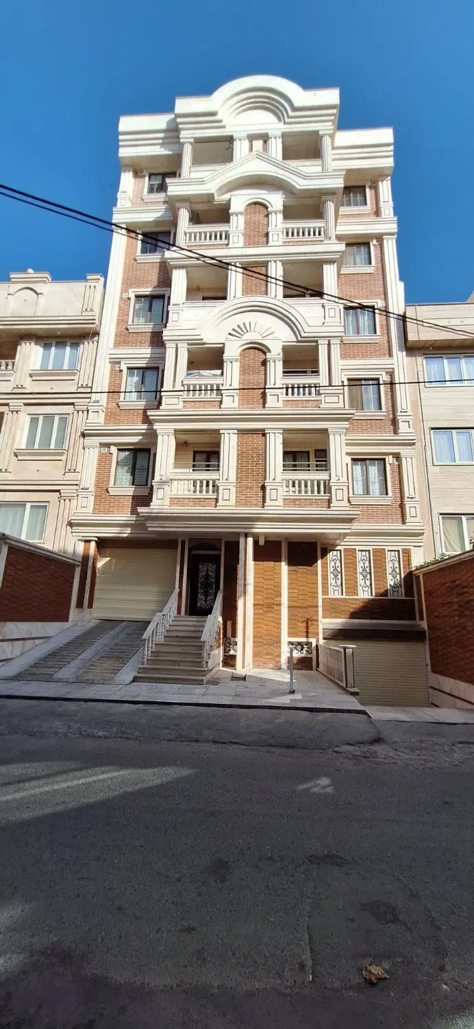 ۷۶ متر اپارتمان در مطهری