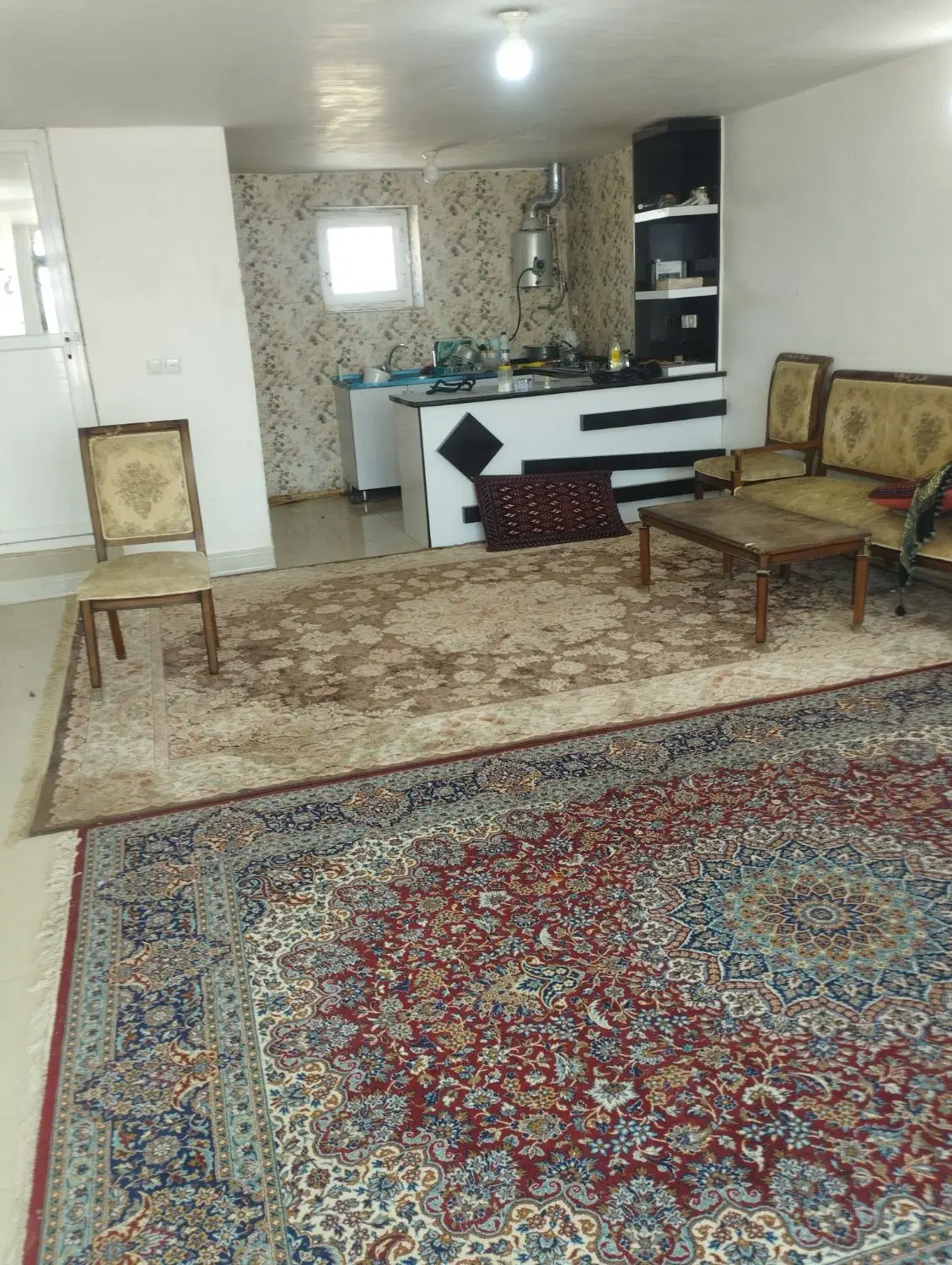 240متر آپارتمان..3طبقه..فروشی