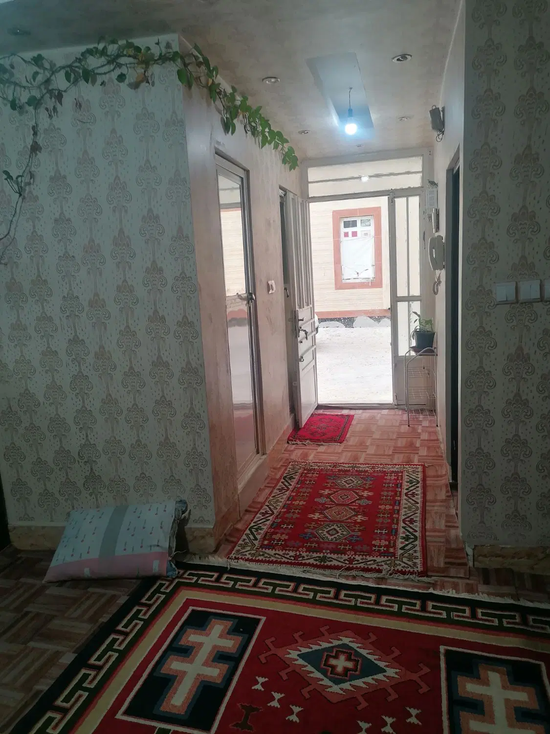آپارتمان همکف تک خواب