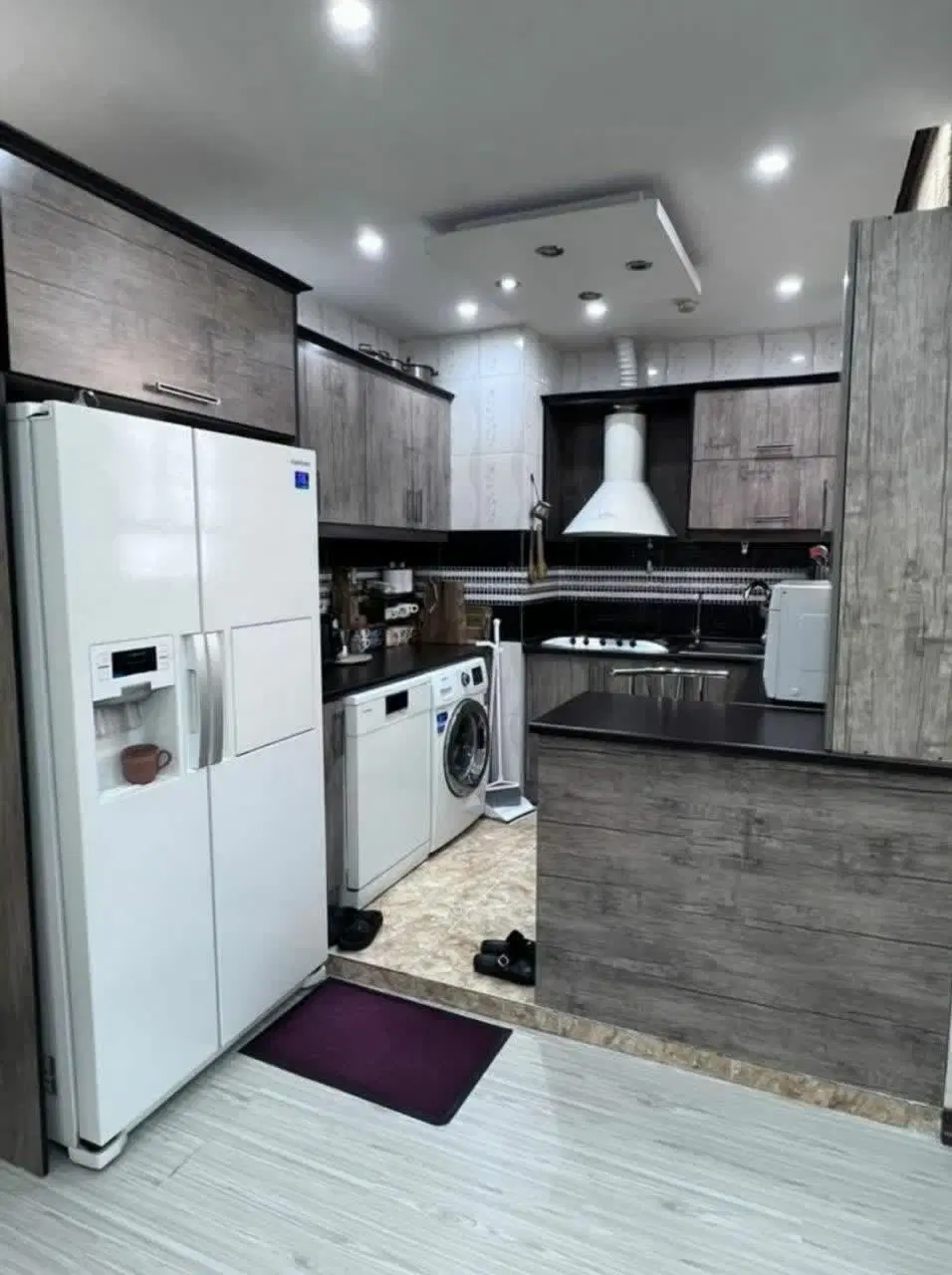 رهن کامل یک خانه با پارکینگ کف پارکت