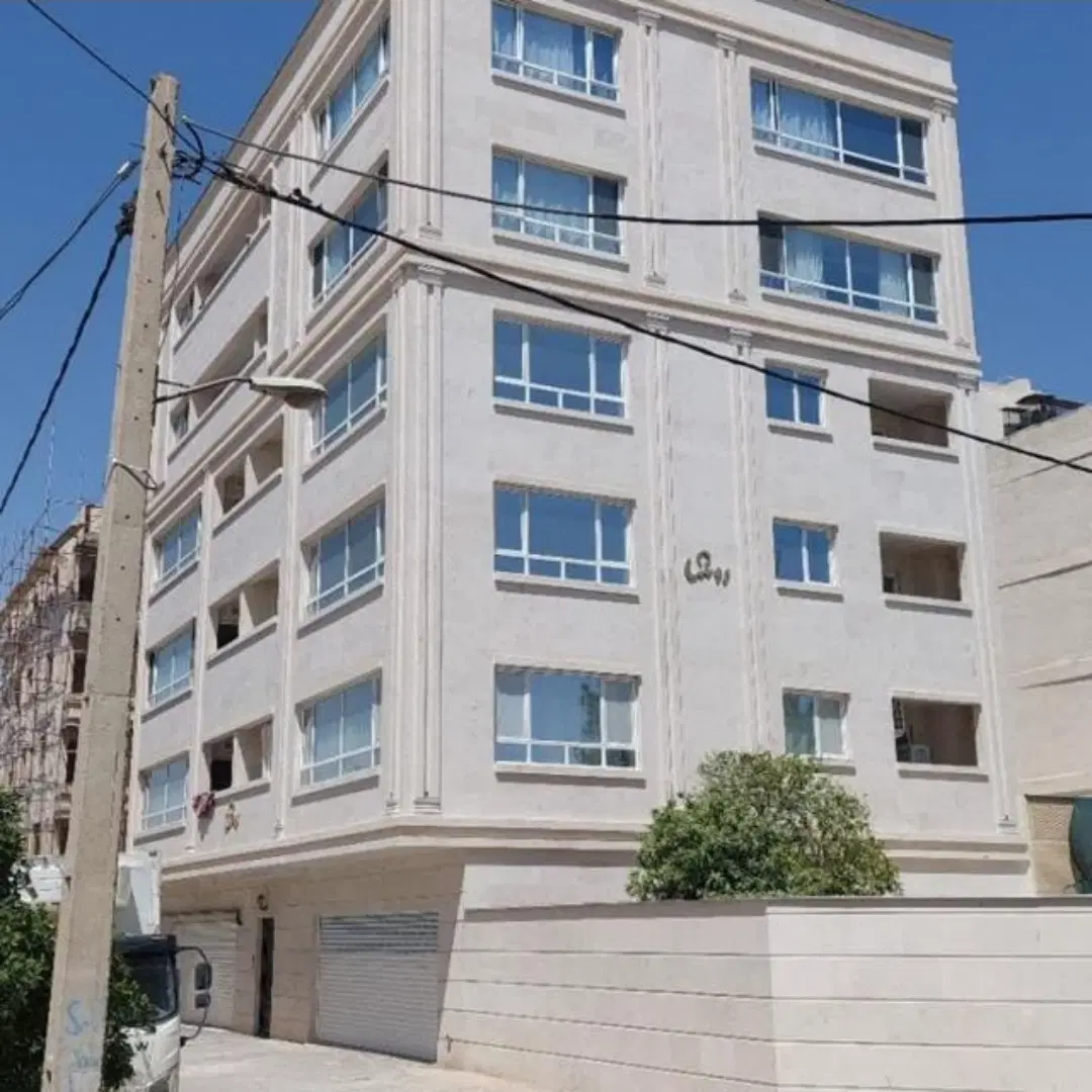 آپارتمان ۳ خواب ۲۶۰ متری